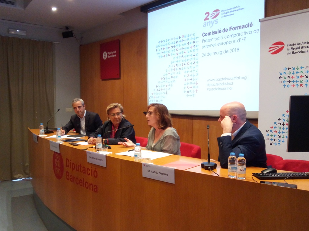 D'esq. a dta.: Carles Rivera, M. Rosa Fiol, Montse Blanes i Àngel Tarriño